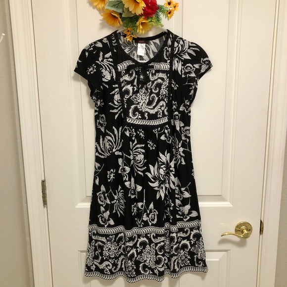 mark. Dresses & Skirts - NWOT - Black & White Patterned Dress/Tunic